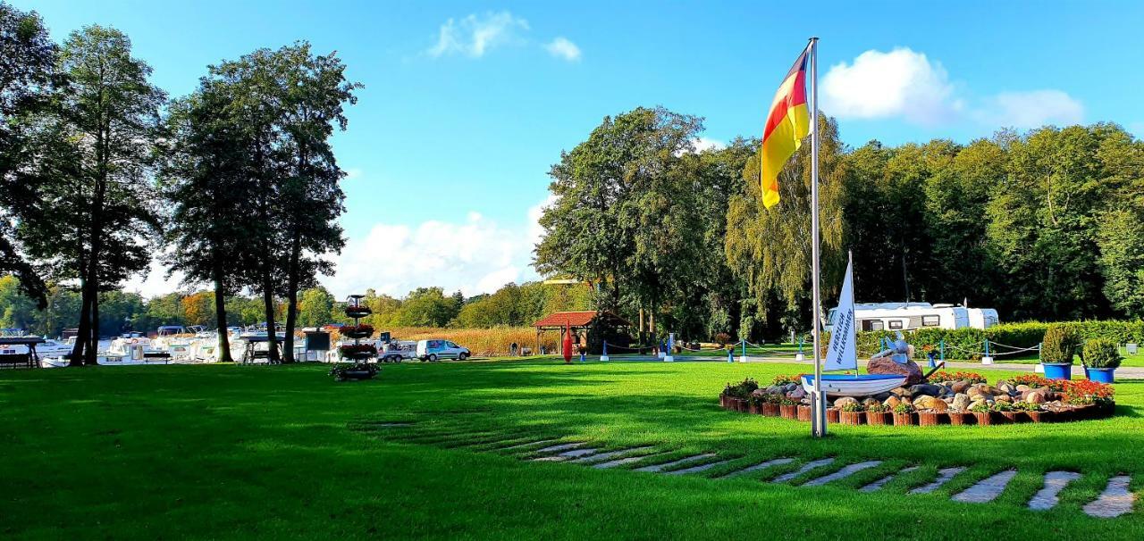 Отель Gasthaus Zum Seestern Ravensbruck Экстерьер фото